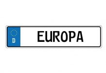 Lær hvordan du selv fastspænder nummerplader og undgå 1.000,- i bøde car-471970_960_720